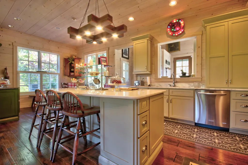 420 Alan Lewis Road East Bernstadt KY 40729