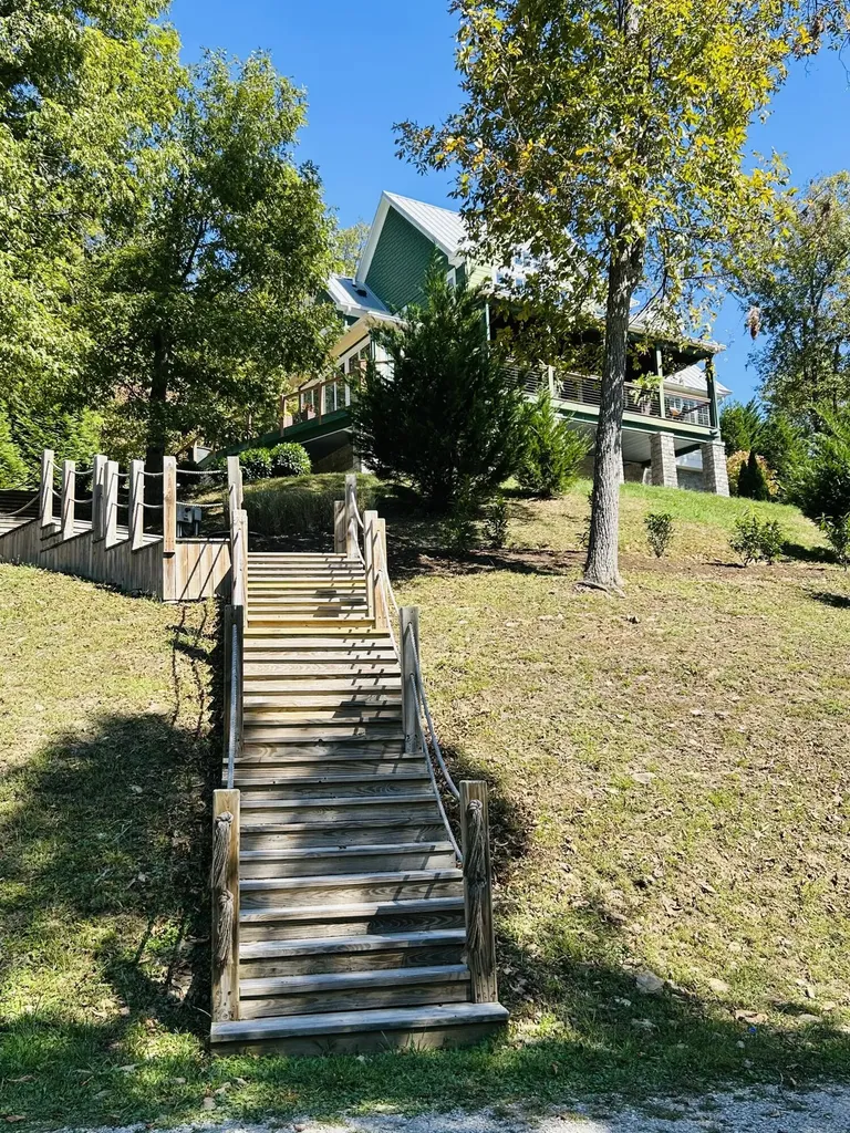 420 Alan Lewis Road East Bernstadt KY 40729