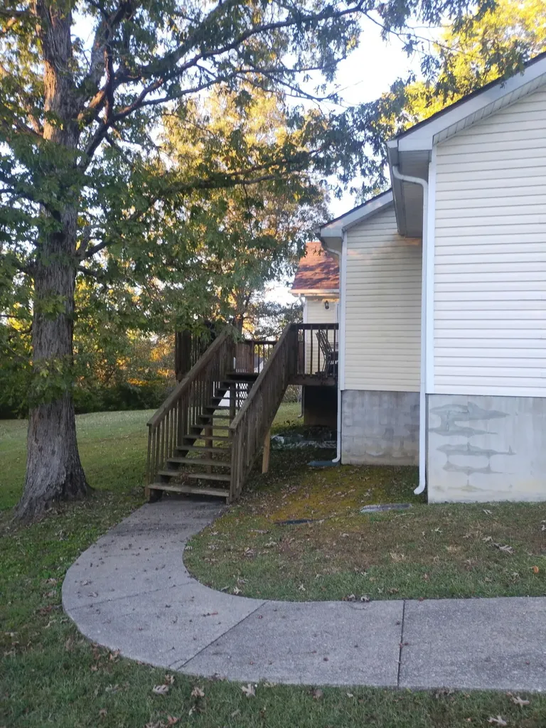 135 Eddie Ridge Road Clay City KY 40312