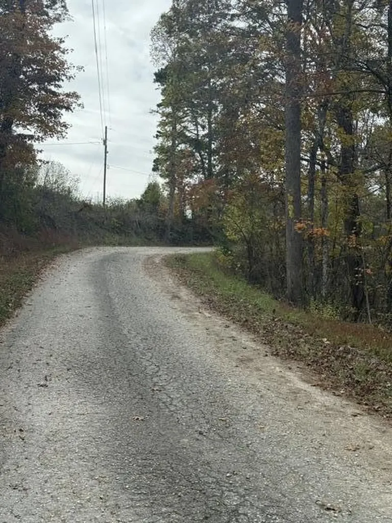 123 Crestmont-hales Ridge Beattyville KY 41311
