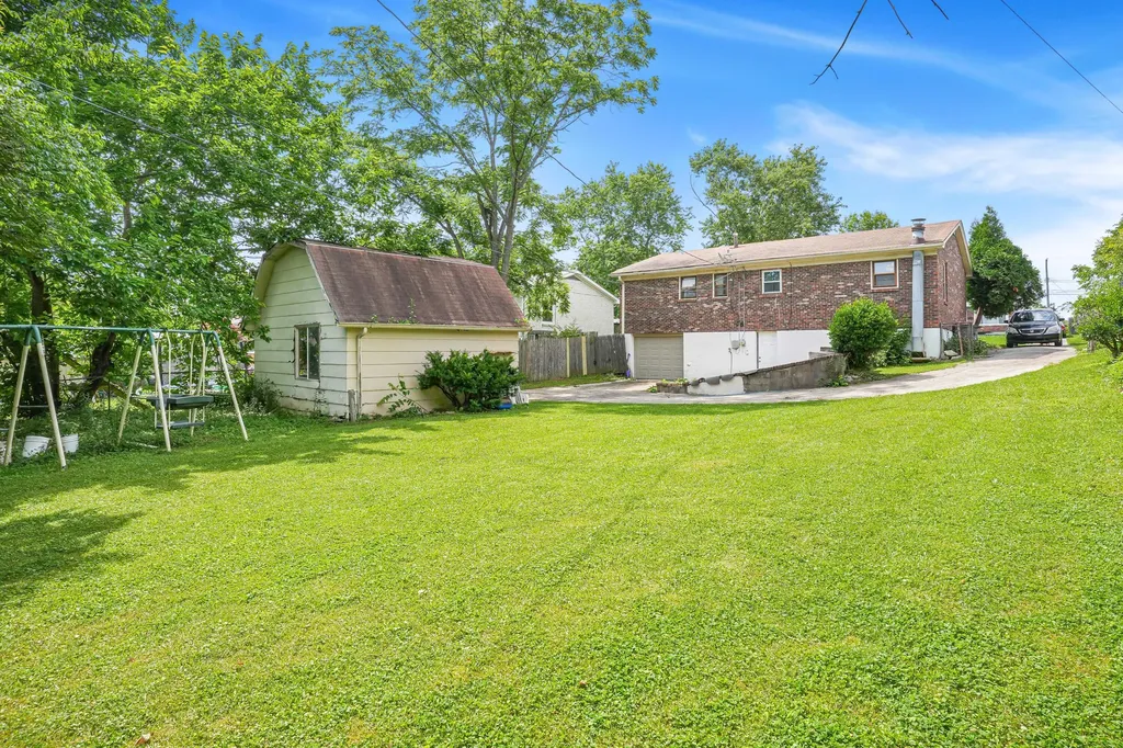 2772 Lockhurst Road Lexington KY 40517