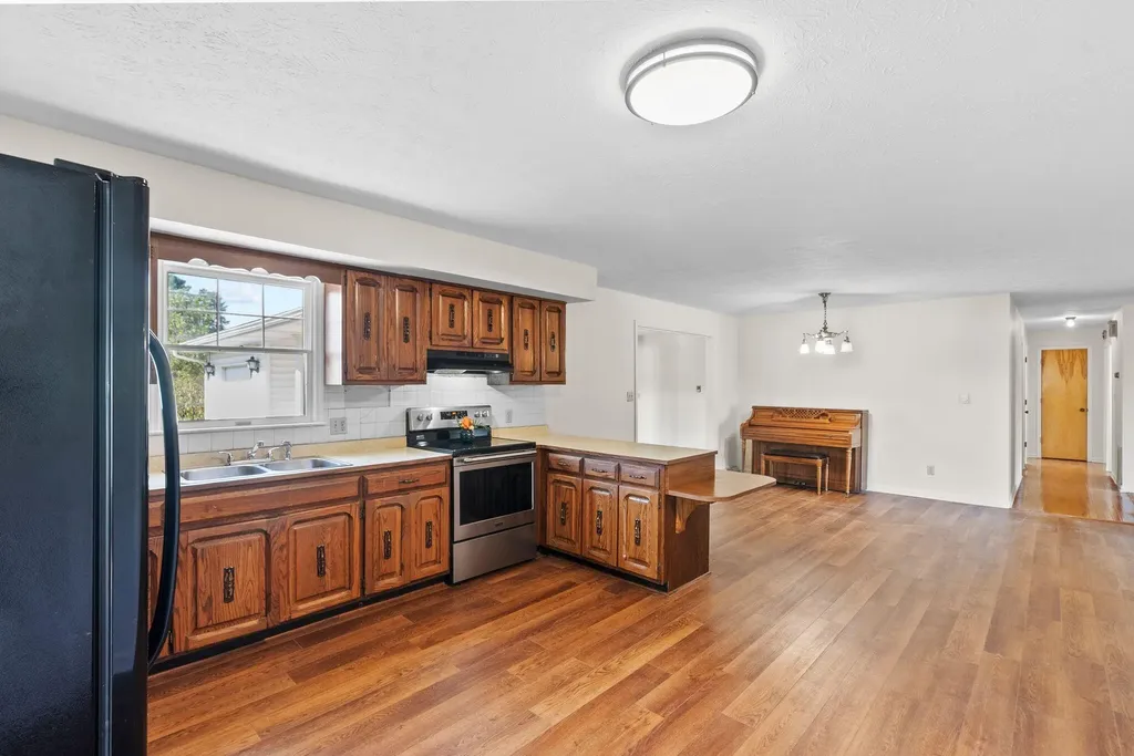 6024 Us-421 Mckee KY 40447