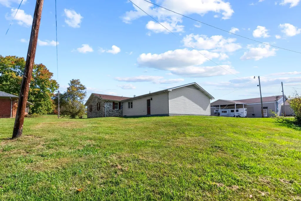 6024 Us-421 Mckee KY 40447