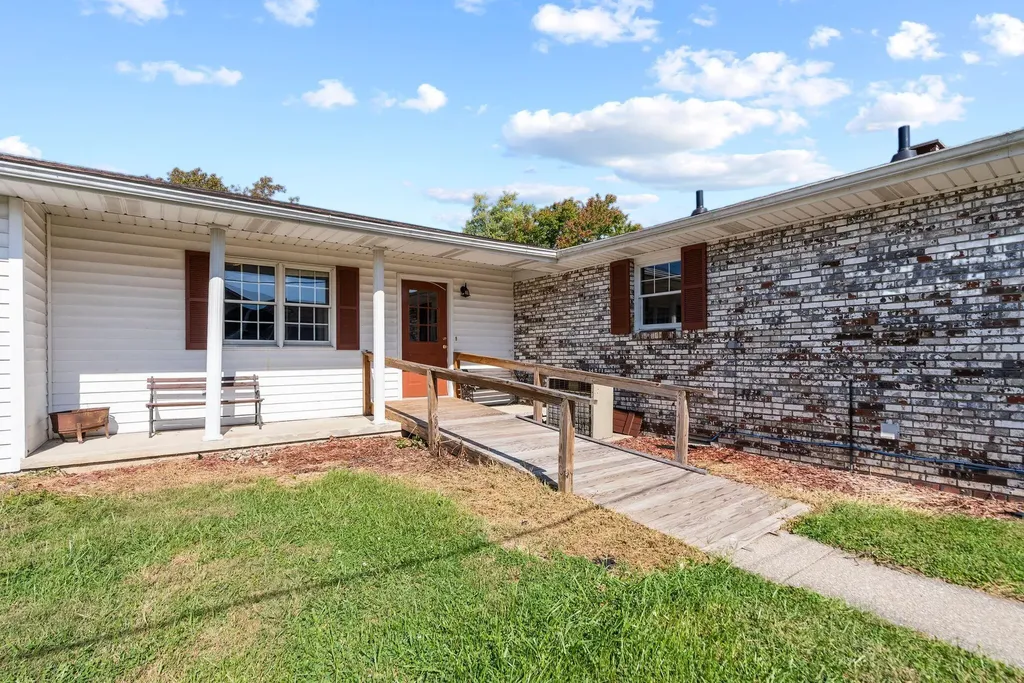 6024 Us-421 Mckee KY 40447