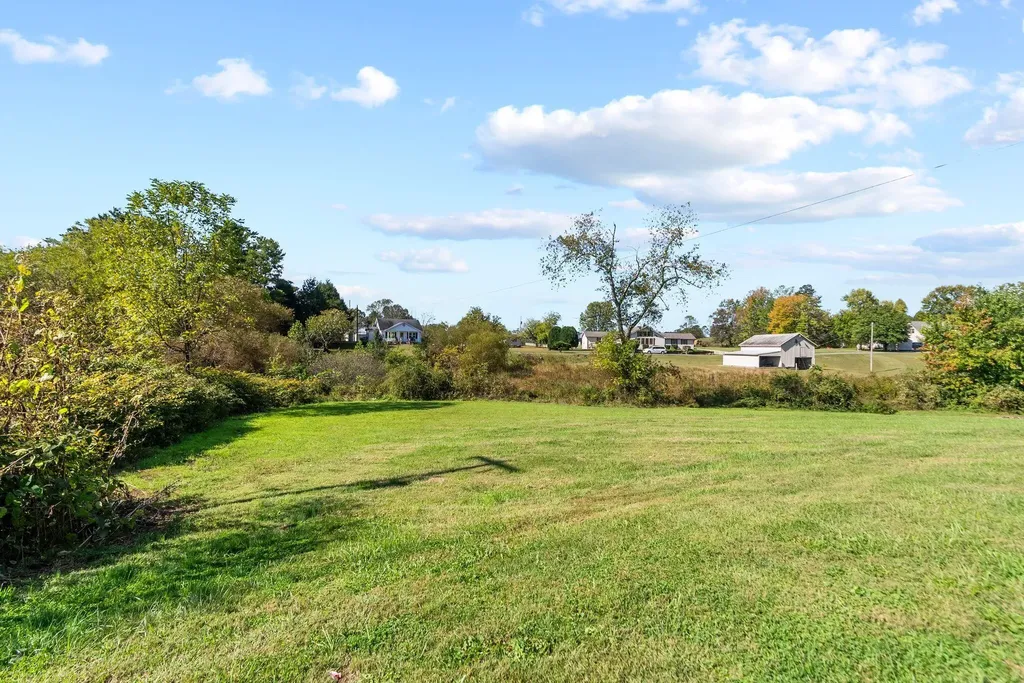 6024 Us-421 Mckee KY 40447