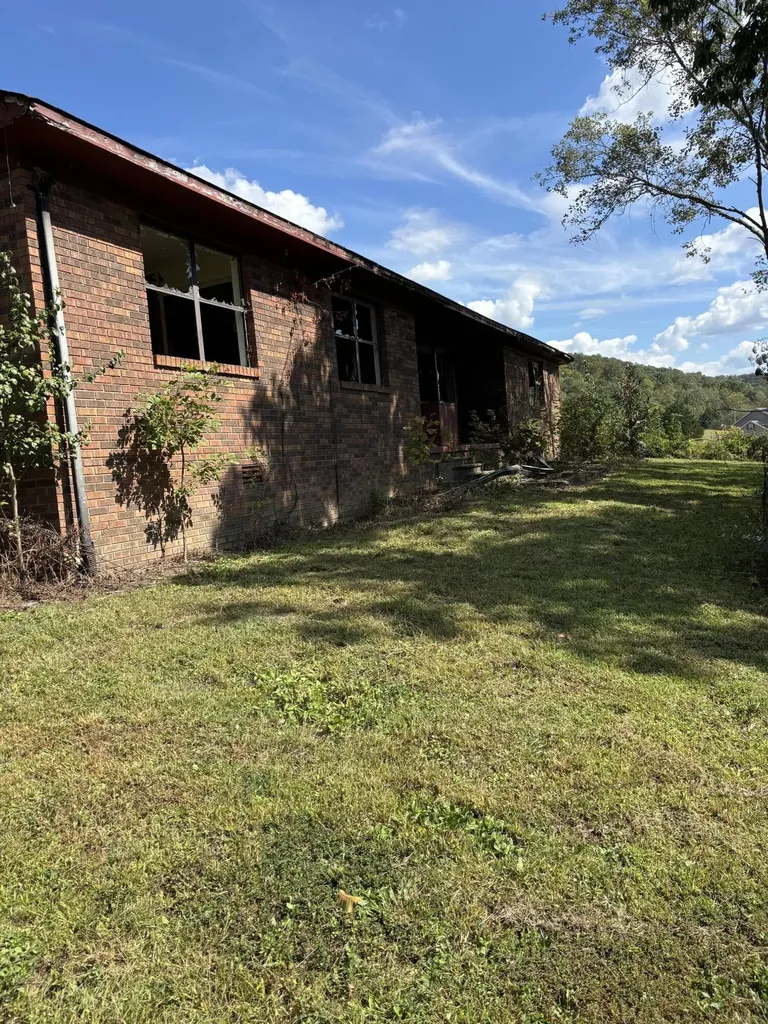 47 Old Farm Road Cannon KY 40923