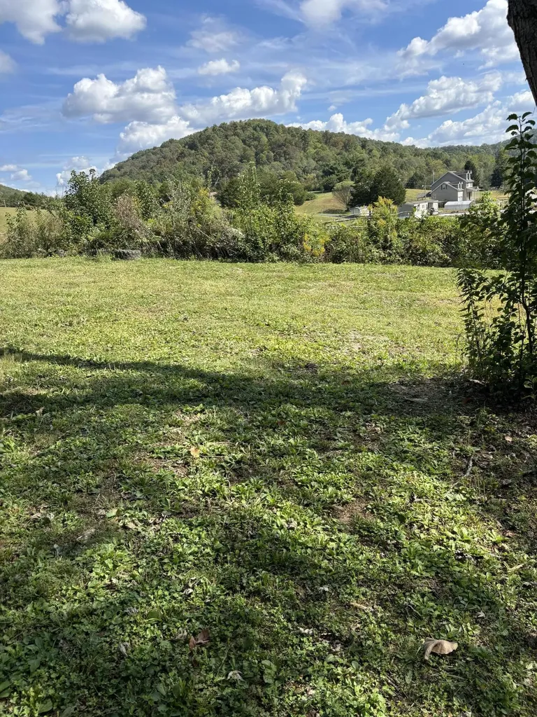 47 Old Farm Road Cannon KY 40923