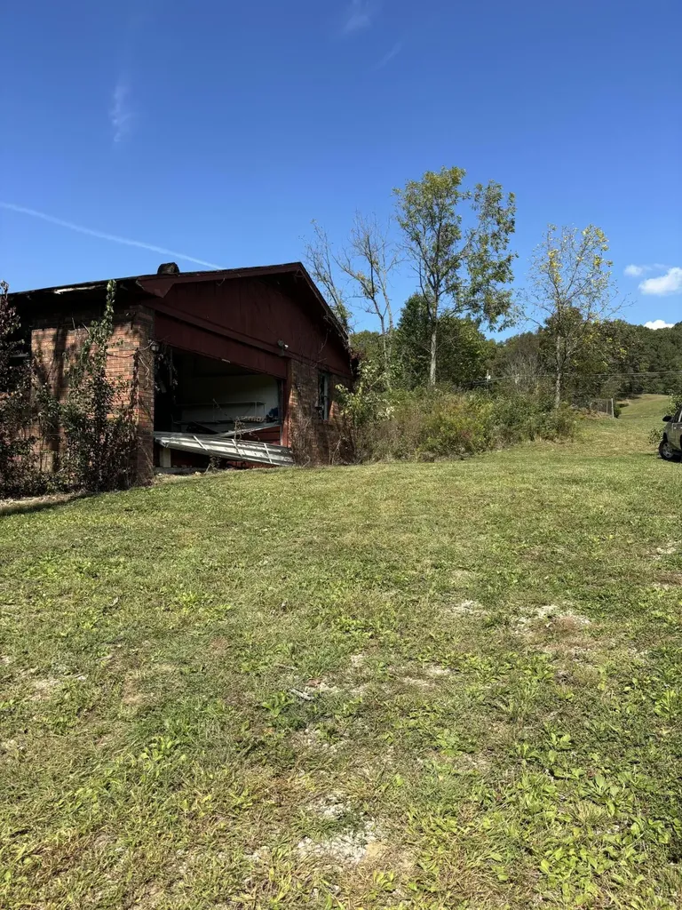 47 Old Farm Road Cannon KY 40923