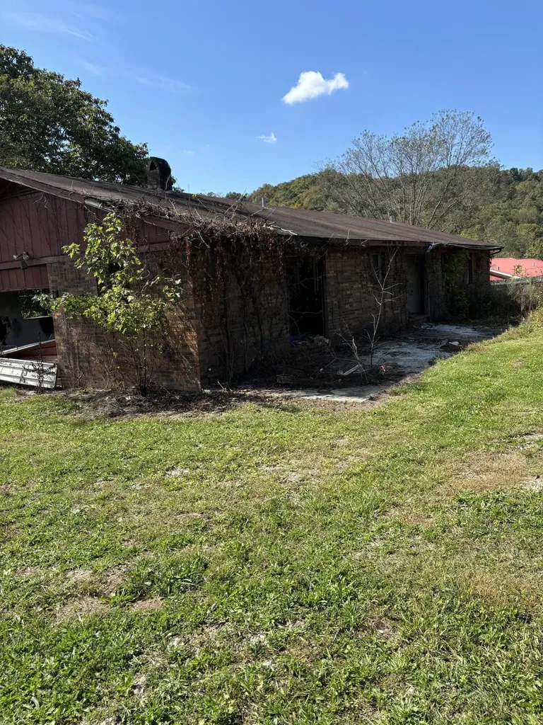 47 Old Farm Road Cannon KY 40923