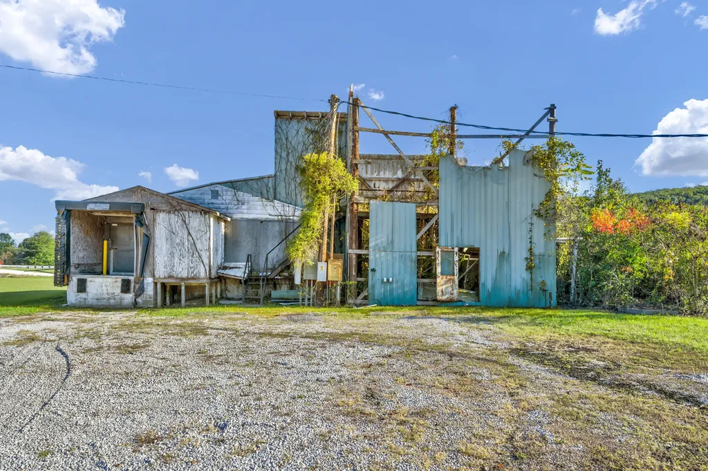34 Mckenzie Road Salt Lick KY 40371