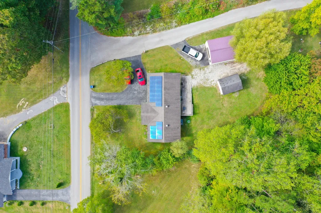 1479 E Williamsburg Street Whitley City KY 42653
