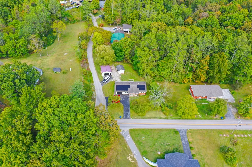 1479 E Williamsburg Street Whitley City KY 42653