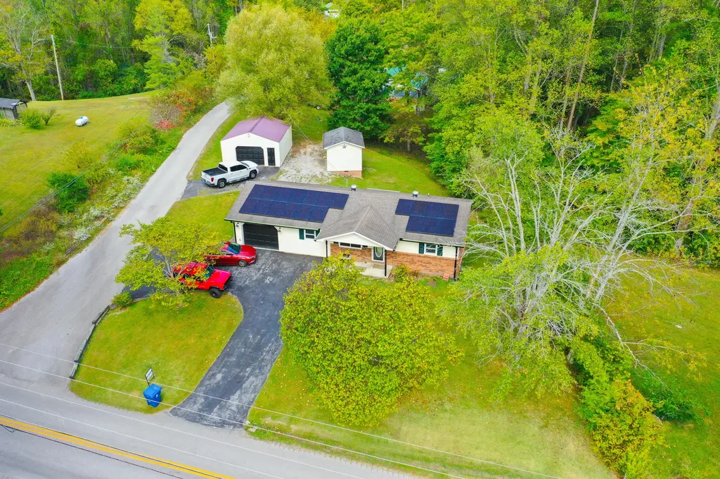 1479 E Williamsburg Street Whitley City KY 42653