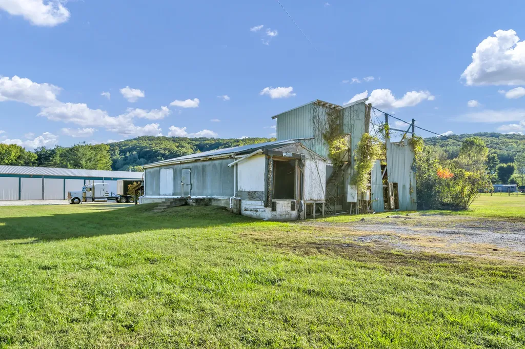 34 Mckenzie Road Salt Lick KY 40371