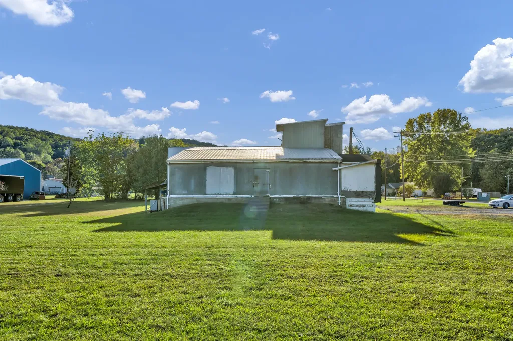 34 Mckenzie Road Salt Lick KY 40371