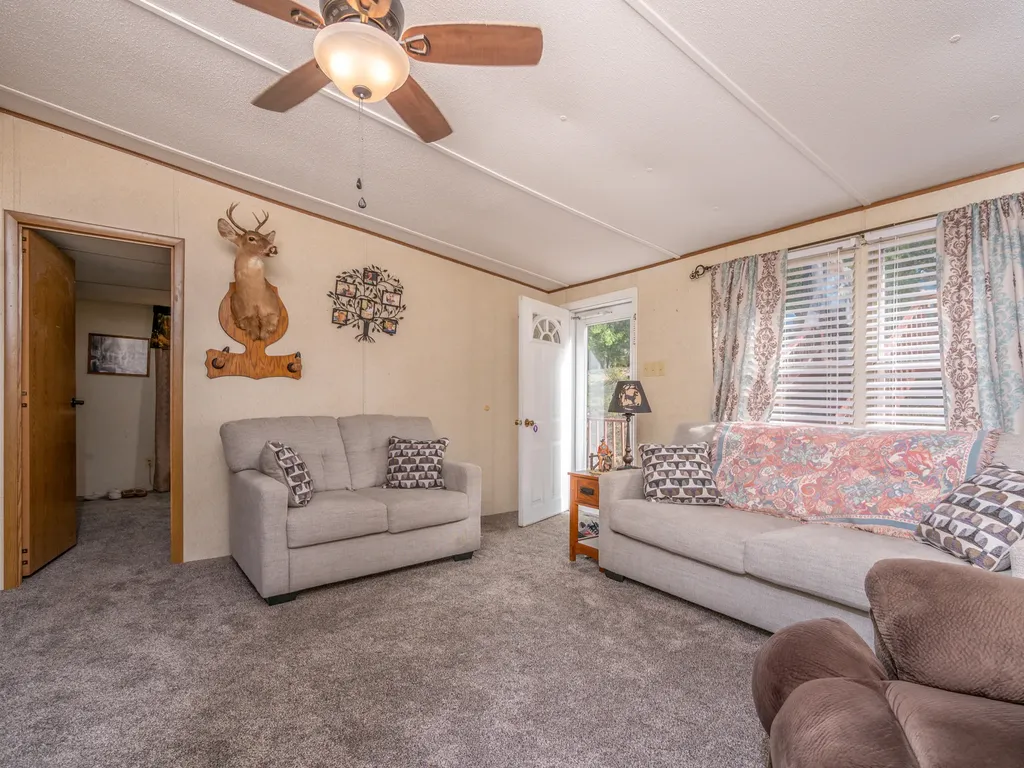 139 Robin Lane Wellington KY 40387