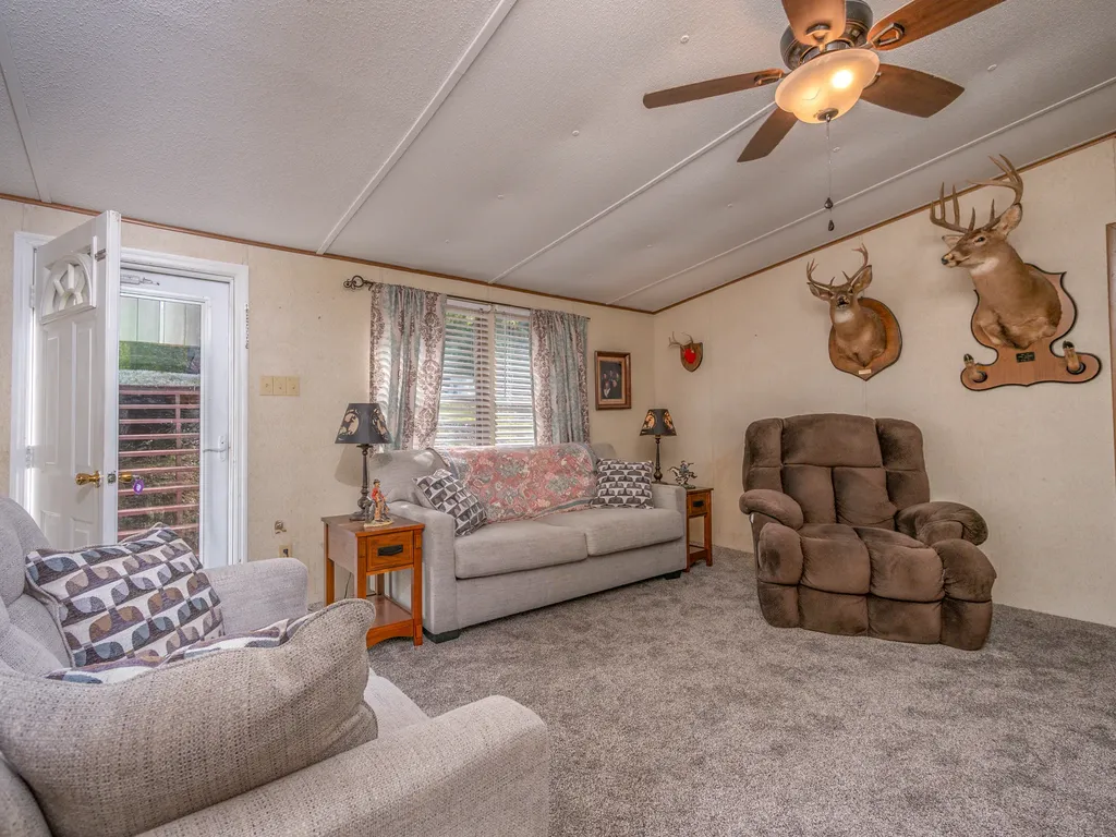 139 Robin Lane Wellington KY 40387