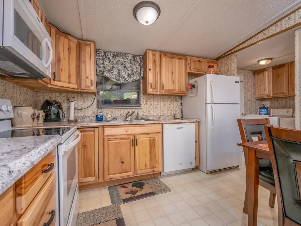 139 Robin Lane Wellington KY 40387
