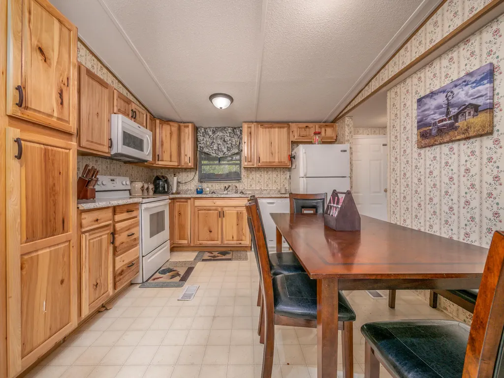 139 Robin Lane Wellington KY 40387