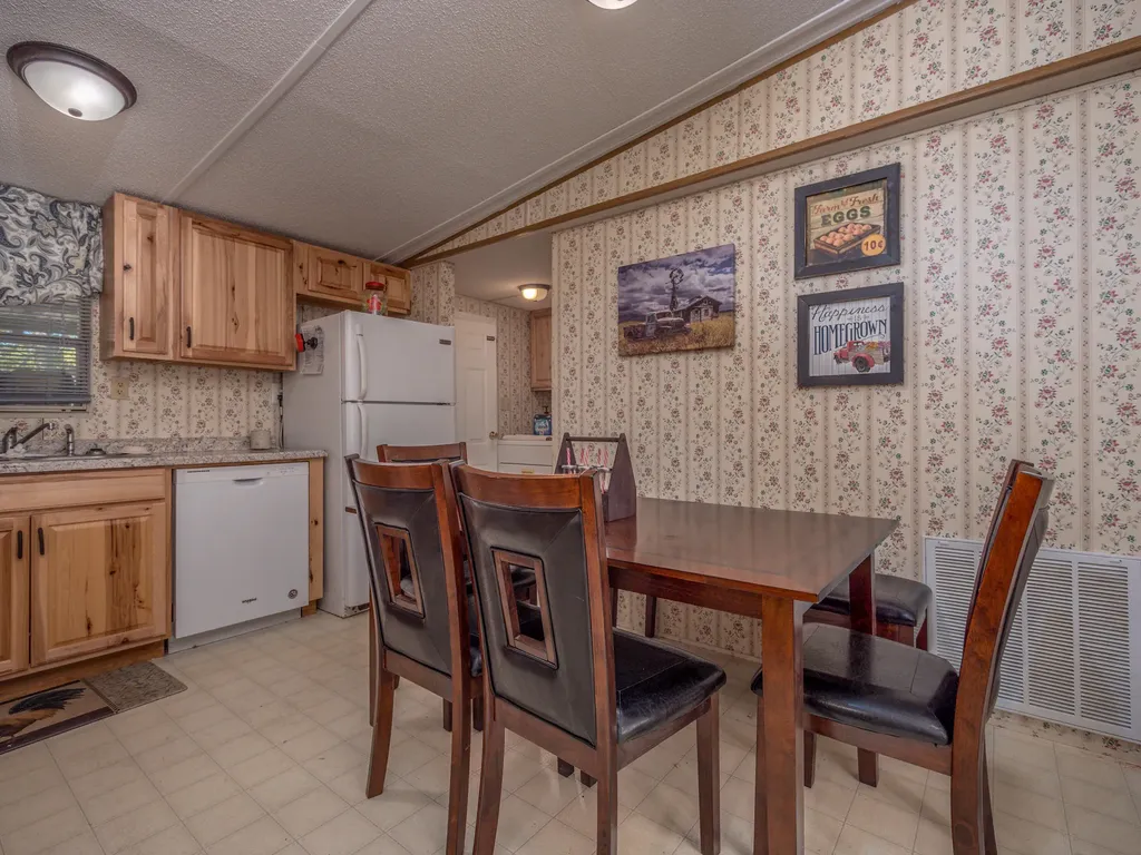139 Robin Lane Wellington KY 40387