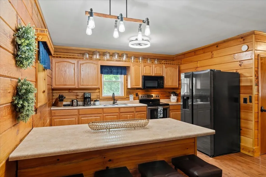 2715 Furnace Road Stanton KY 40380