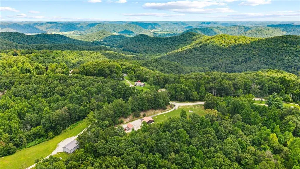 2715 Furnace Road Stanton KY 40380