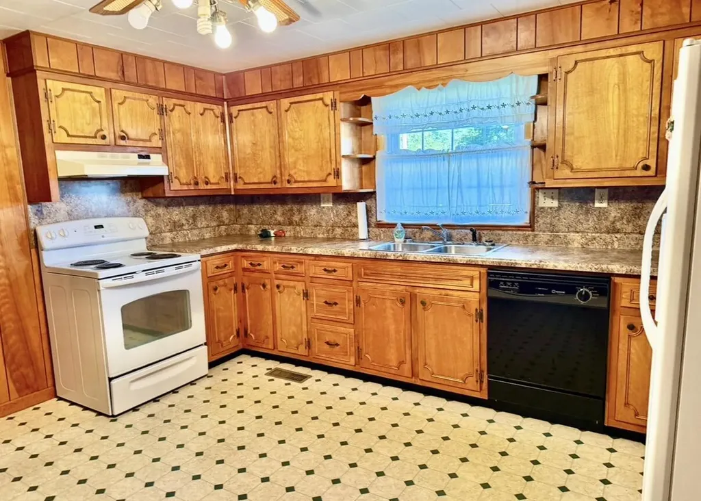 3206 Highway 837 Nancy KY 42544