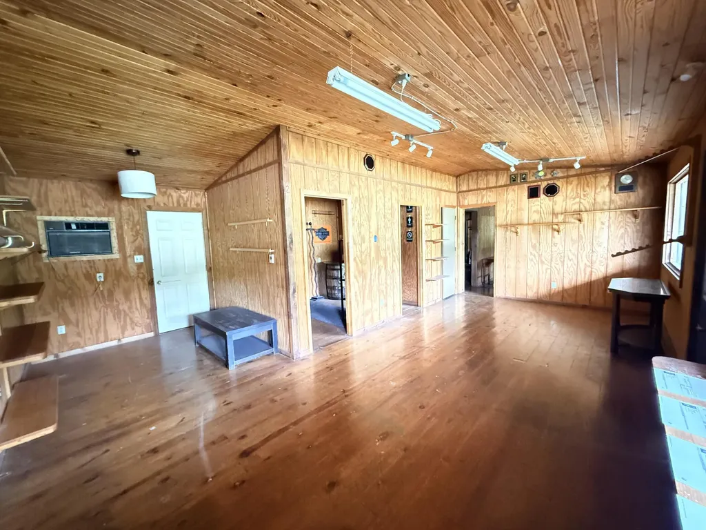 7325 Flemingsburg Road Morehead KY 40351