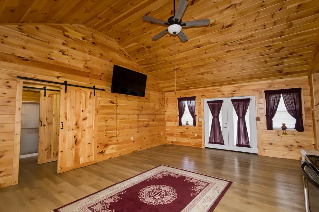 4962 Kendall Springs Road Owingsville KY 40360