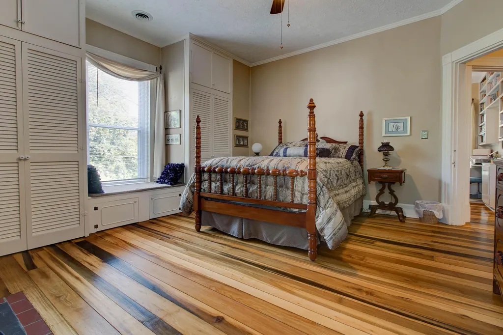 212 Clay Street Mt Sterling KY 40353