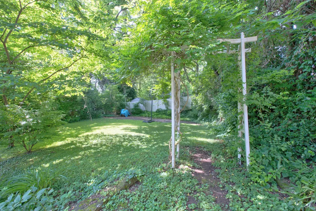 212 Clay Street Mt Sterling KY 40353