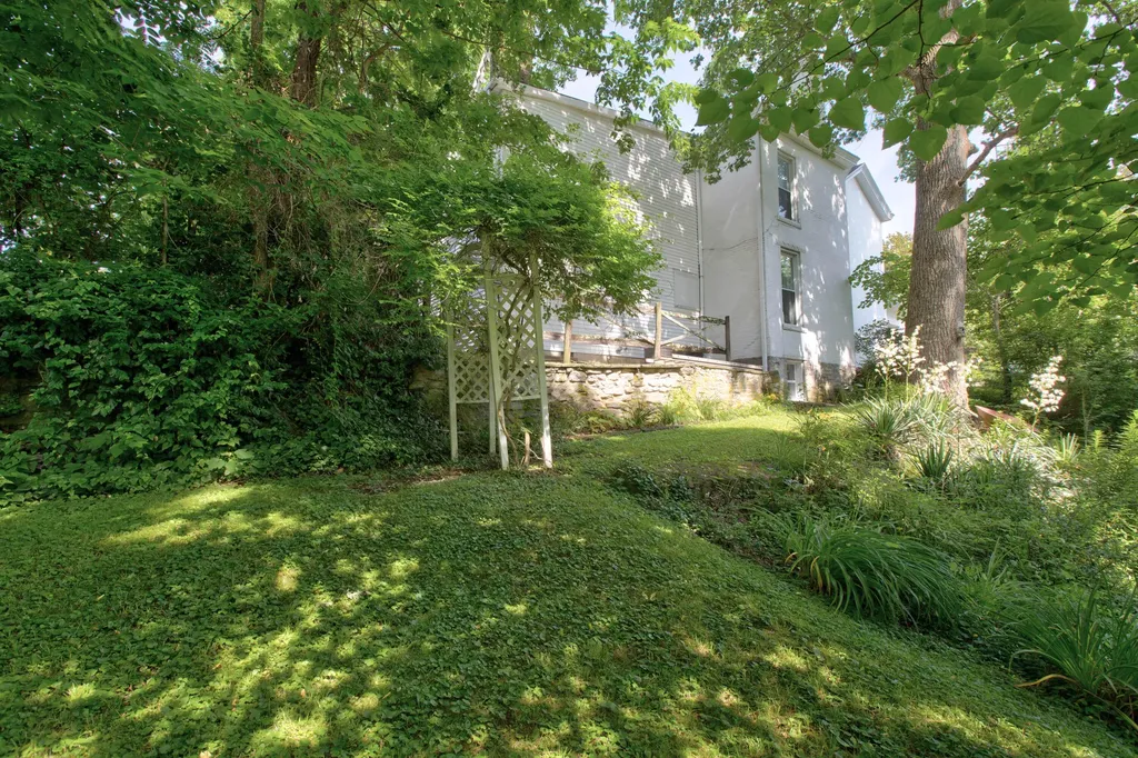 212 Clay Street Mt Sterling KY 40353