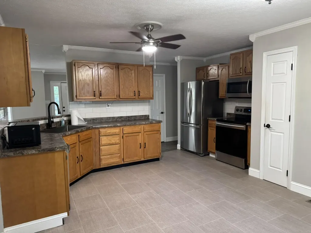 330 A Bryant Road Russell Springs KY 42642
