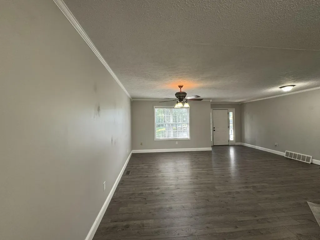 330 A Bryant Road Russell Springs KY 42642