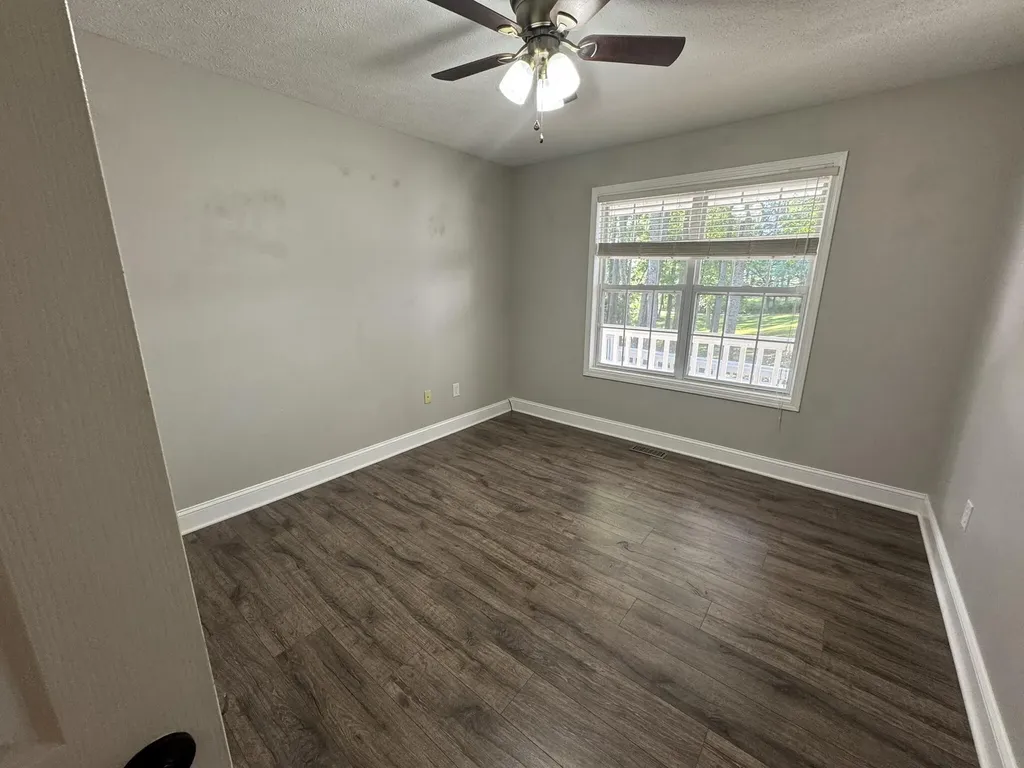 330 A Bryant Road Russell Springs KY 42642