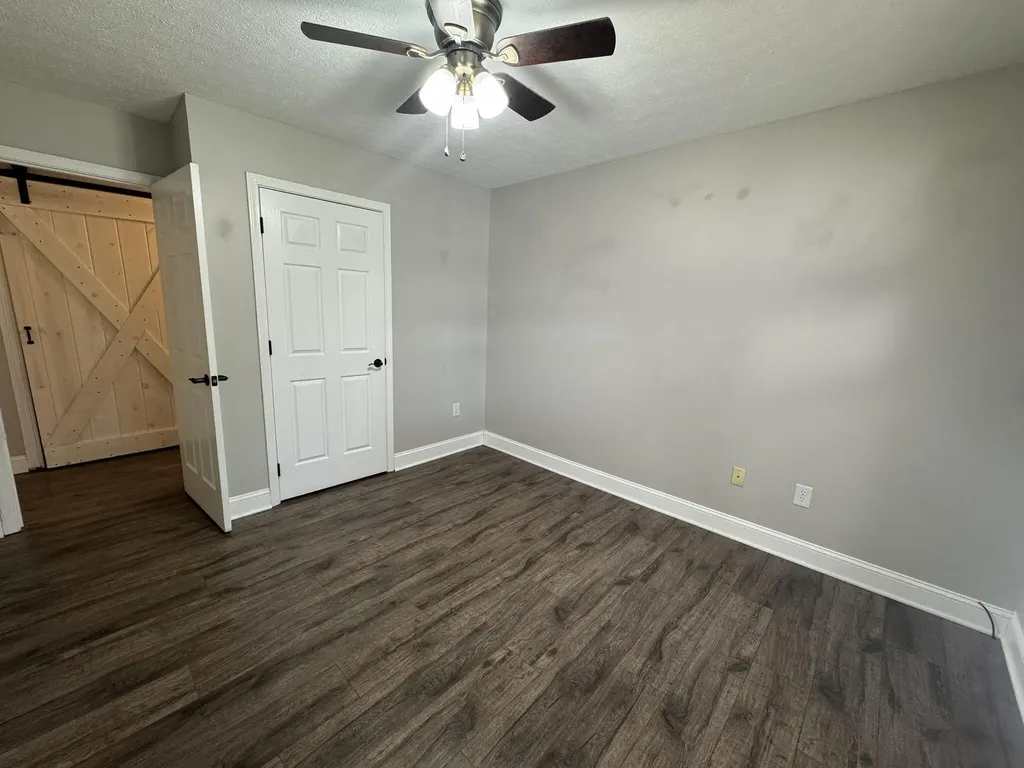 330 A Bryant Road Russell Springs KY 42642