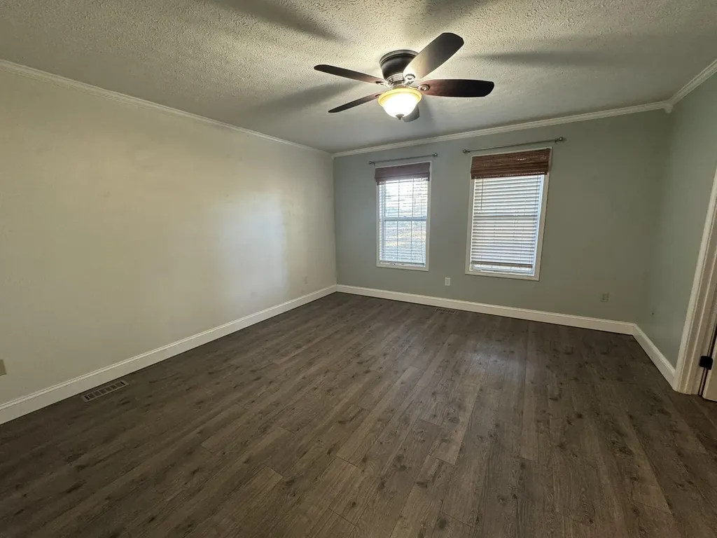 330 A Bryant Road Russell Springs KY 42642