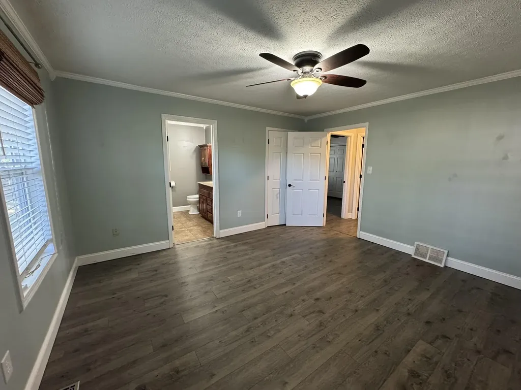 330 A Bryant Road Russell Springs KY 42642