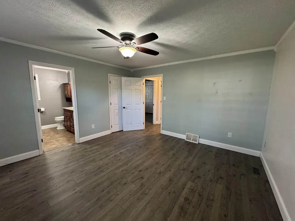 330 A Bryant Road Russell Springs KY 42642