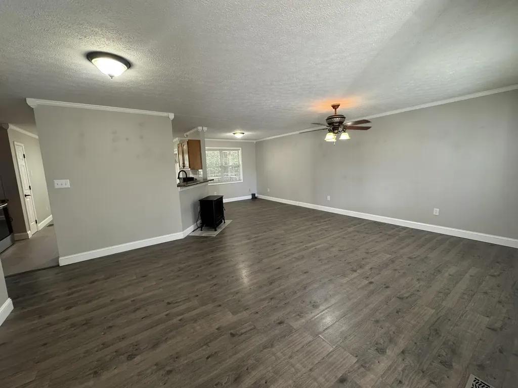 330 A Bryant Road Russell Springs KY 42642