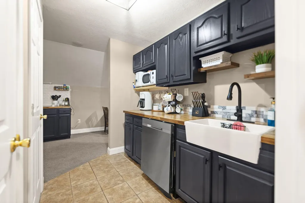 4418 Main Street Clay City KY 40312