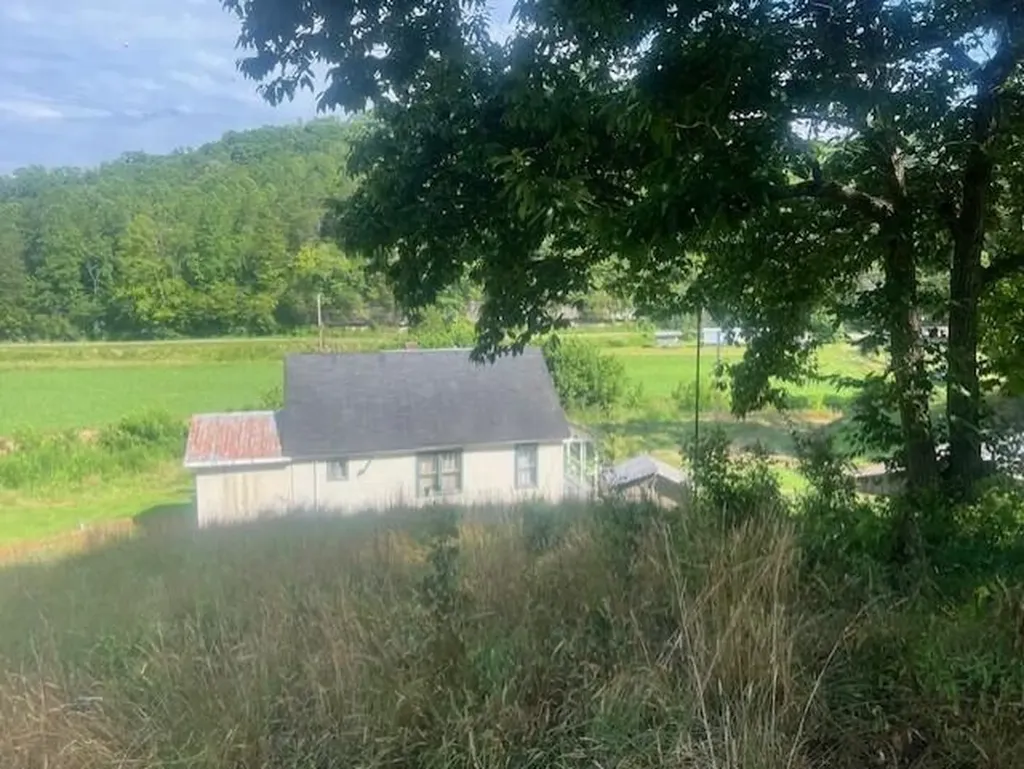 10625 Brushy Road Pikeville KY 41501