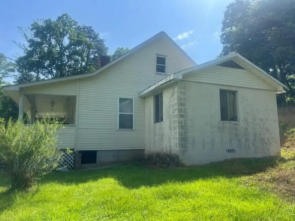 10625 Brushy Road Pikeville KY 41501