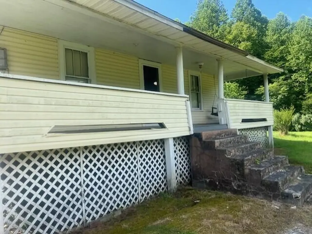 10625 Brushy Road Pikeville KY 41501
