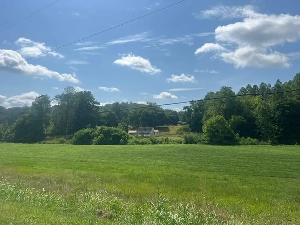 10625 Brushy Road Pikeville KY 41501