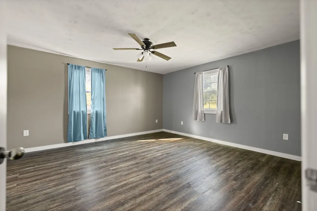 15942 Highway 460 W Ezel KY 41425