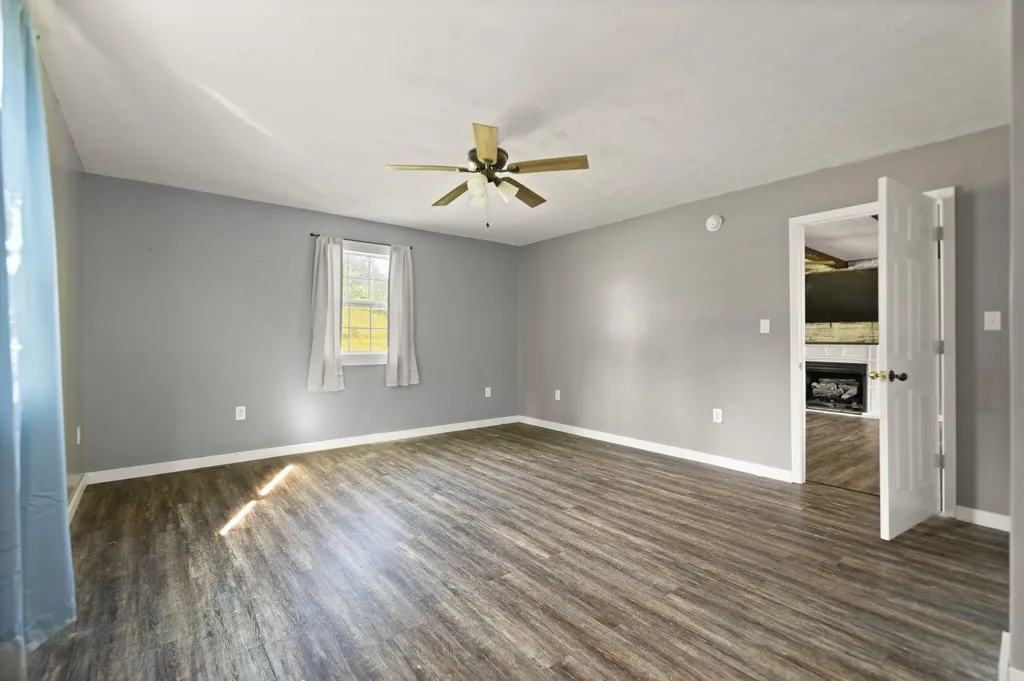 15942 Highway 460 W Ezel KY 41425