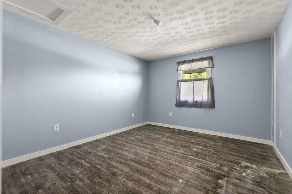 15942 Highway 460 W Ezel KY 41425