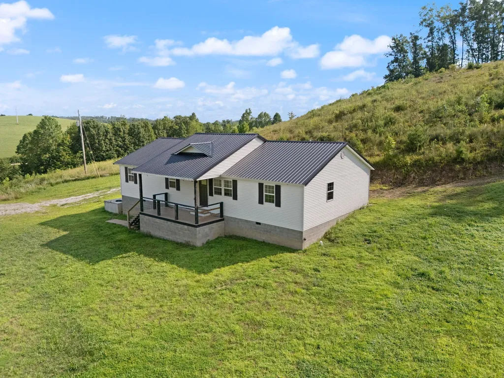 15942 Highway 460 W Ezel KY 41425
