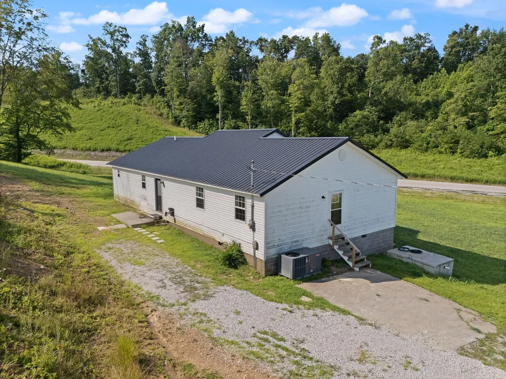 15942 Highway 460 W Ezel KY 41425